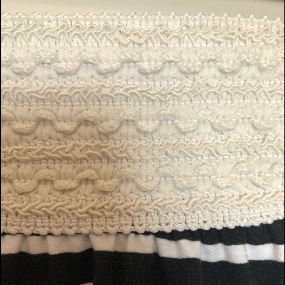 Skirt - Picture 2 of 3